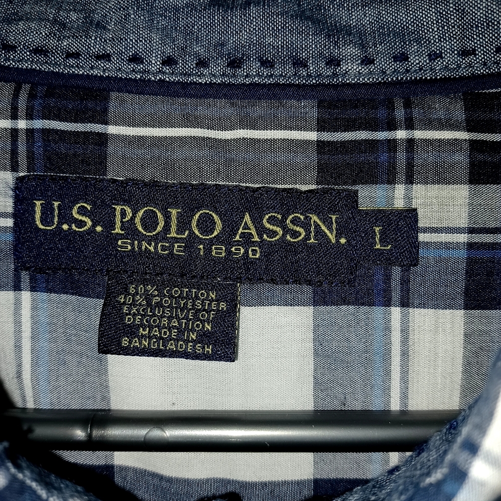 U.S. POLO ASSN. Men's L. White with blue & gray. - Picture 2 of 6